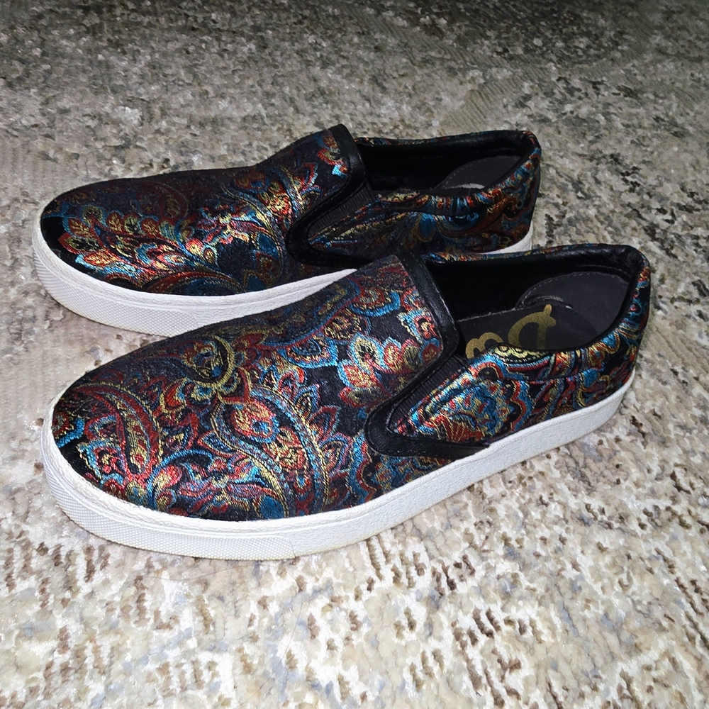 Womens Multicolor Slip-On Shoes